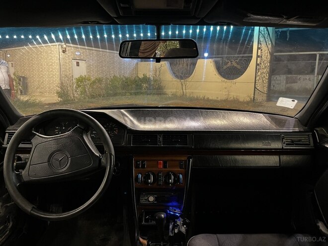 Mercedes E 220 1994, 521,968 km - 2.2 l - Bakı