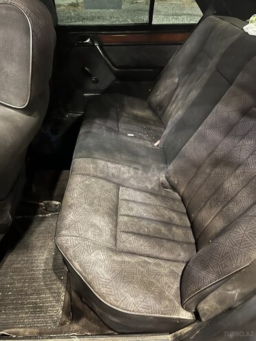 Mercedes E 220 1994, 521,968 km - 2.2 l - Bakı