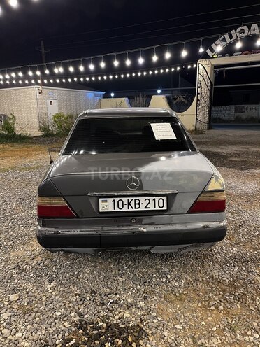 Mercedes E 220 1994, 521,968 km - 2.2 l - Bakı