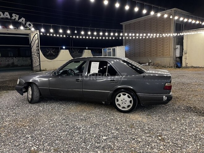 Mercedes E 220 1994, 521,968 km - 2.2 l - Bakı
