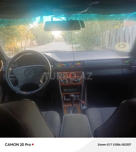Mercedes E 220 1994, 643,738 km - 2.2 л - Sabirabad