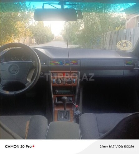 Mercedes E 220 1994, 643,738 km - 2.2 л - Sabirabad