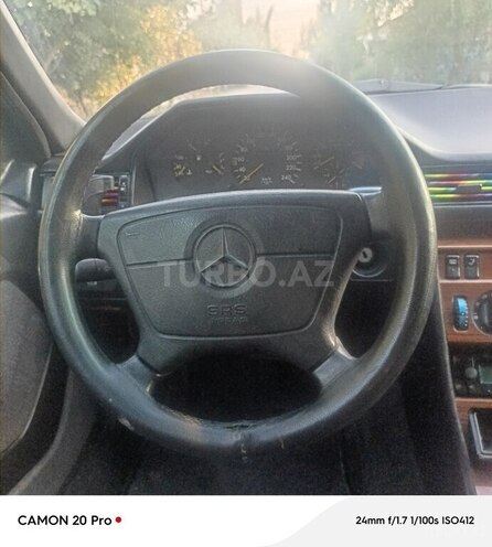 Mercedes E 220 1994, 643,738 km - 2.2 л - Sabirabad