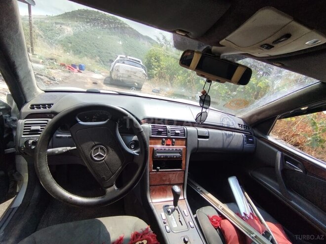 Mercedes E 230 1996, 350,000 km - 2.3 l - Bərdə