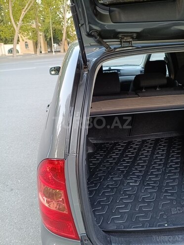 Toyota Corolla 2006, 200,518 km - 1.4 l - Bakı