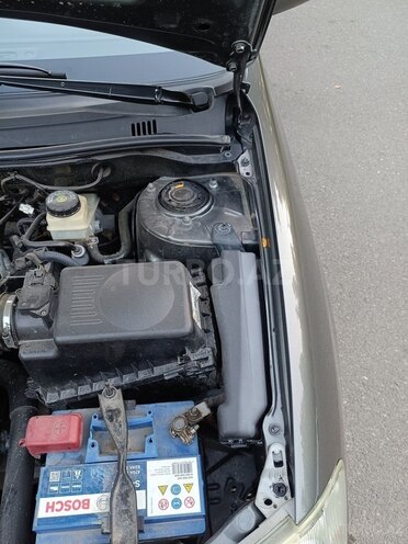 Toyota Corolla 2006, 200,518 km - 1.4 l - Bakı