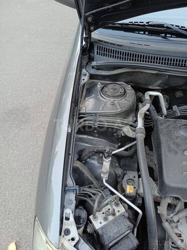 Toyota Corolla 2006, 200,518 km - 1.4 l - Bakı