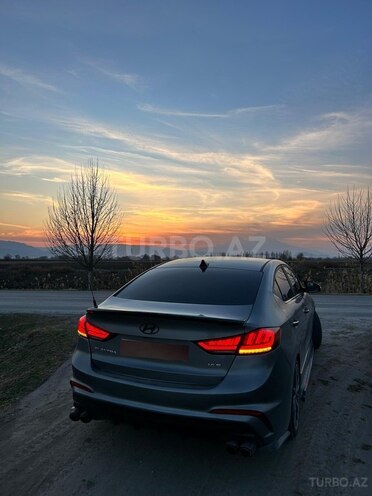 Hyundai Elantra 2017, 235,000 km - 1.6 l - Naxçıvan