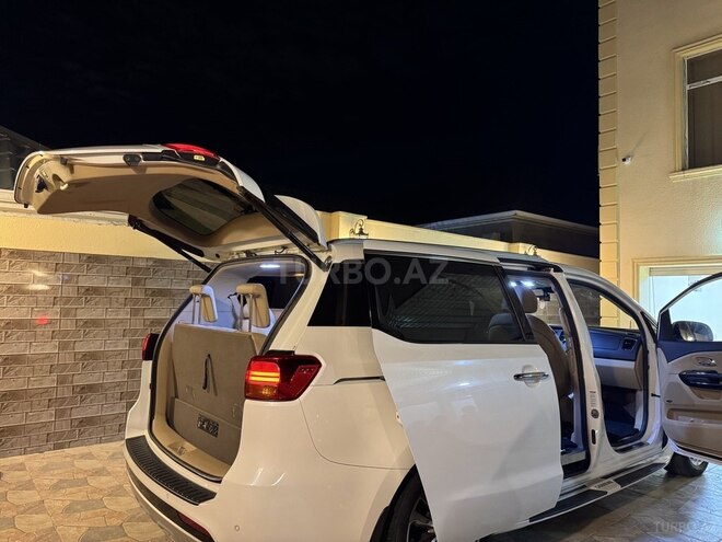 Kia Carnival 2015, 182,000 km - 2.2 l - Bakı