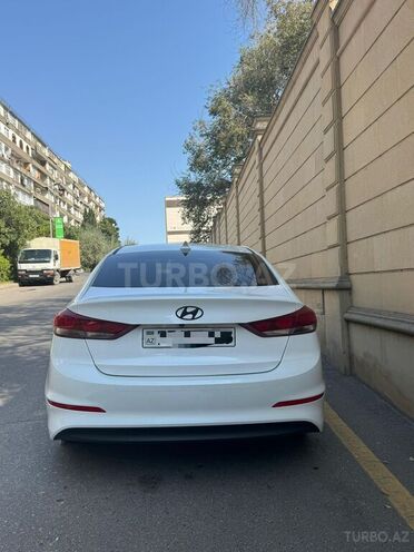 Hyundai Elantra 2018, 104,607 km - 2.0 л - Bakı