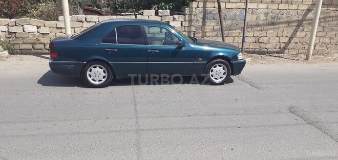 Mercedes C 220 1995, 568,000 km - 2.2 l - Bakı