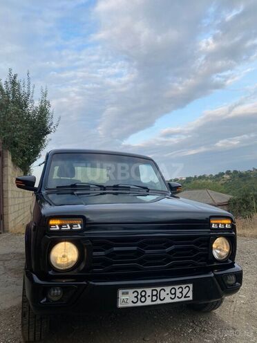 LADA (VAZ) Niva 1999, 130,000 km - 1.7 l - Qusar