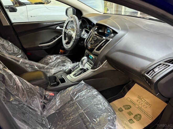 Ford Focus 2014, 195,000 km - 1.6 л - Bakı