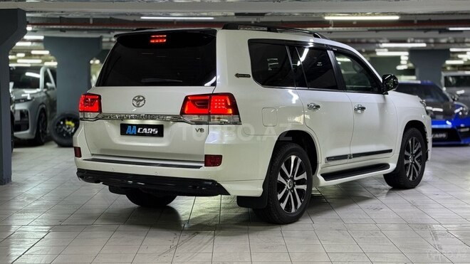 Toyota Land Cruiser 2018, 81,000 km - 4.6 l - Bakı