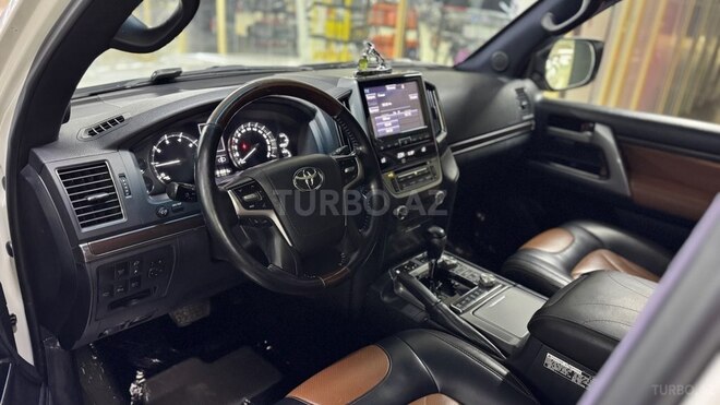 Toyota Land Cruiser 2018, 81,000 km - 4.6 l - Bakı