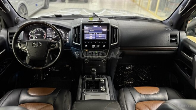 Toyota Land Cruiser 2018, 81,000 km - 4.6 l - Bakı