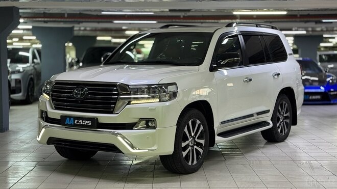 Toyota Land Cruiser 2018, 81,000 km - 4.6 l - Bakı