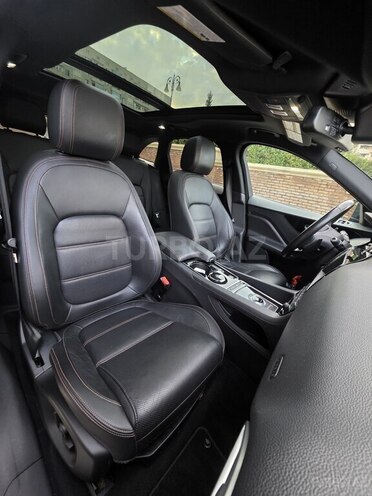 Jaguar F-Pace 2017, 104,607 km - 2.0 l - Bakı