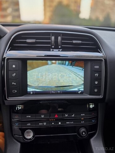 Jaguar F-Pace 2017, 104,607 km - 2.0 l - Bakı