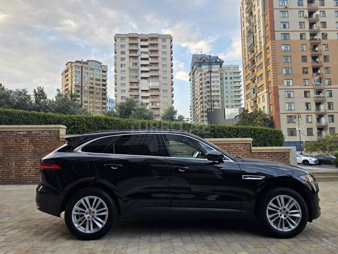 Jaguar F-Pace 2017, 104,607 km - 2.0 l - Bakı
