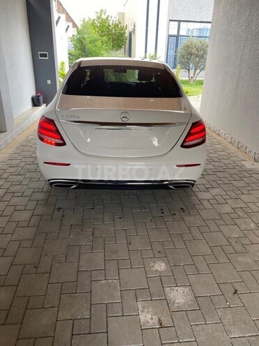 Mercedes E 220 d 2017, 107,000 km - 2.0 l - Bakı