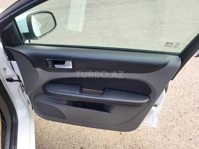 Ford Focus 2011, 195,000 km - 1.6 l - Gəncə