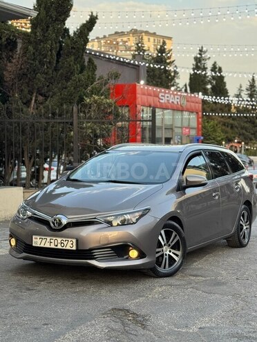 Toyota Auris 2015, 238,000 km - 1.4 l - Bakı