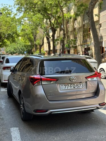 Toyota Auris 2015, 238,000 km - 1.4 l - Bakı