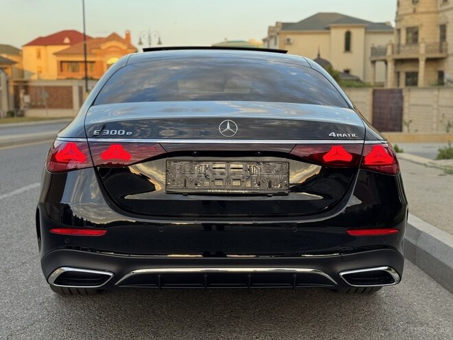 Mercedes E 300 e 4MATIC 2024, 76 km - 2.0 л - Bakı