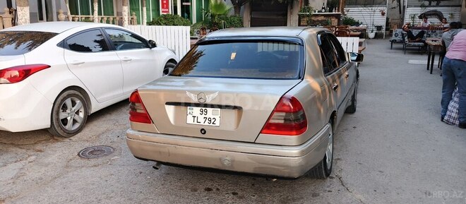 Mercedes C 180 1993, 385,943 km - 1.8 л - Bakı