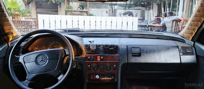 Mercedes C 180 1993, 385,943 km - 1.8 л - Bakı