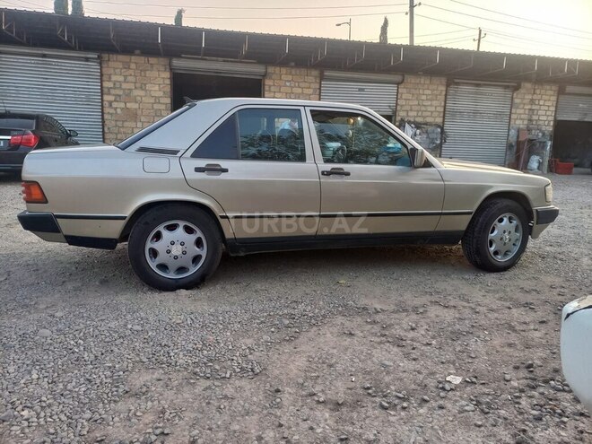 Mercedes 190 1987, 250,000 km - 2.0 л - Gəncə