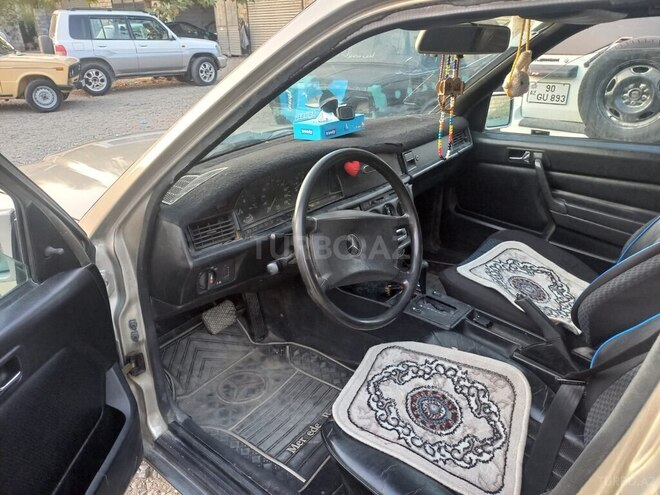 Mercedes 190 1987, 250,000 km - 2.0 л - Gəncə