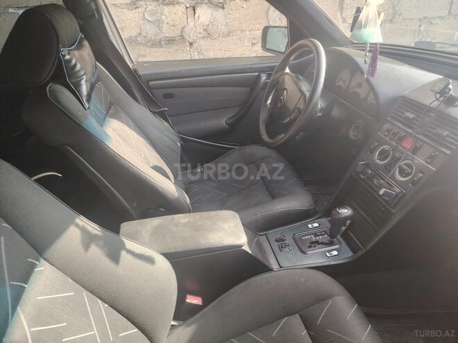 Mercedes C 230 1997, 324,271 km - 2.3 л - Quba