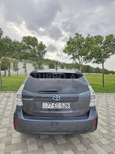 Toyota Prius V 2012, 180,000 km - 1.8 л - Bakı