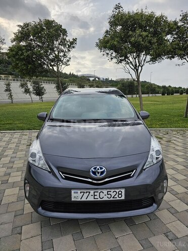 Toyota Prius V 2012, 180,000 km - 1.8 л - Bakı