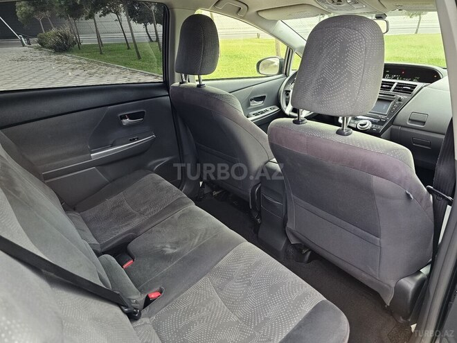 Toyota Prius V 2012, 180,000 km - 1.8 л - Bakı