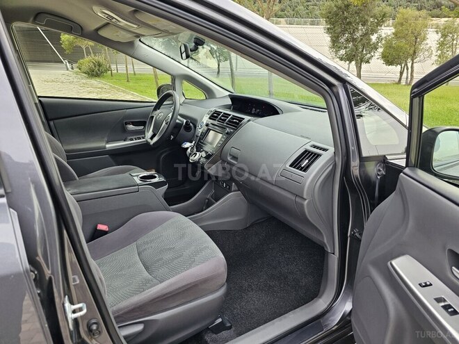 Toyota Prius V 2012, 180,000 km - 1.8 л - Bakı