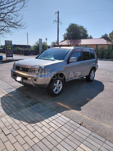 Nissan X-Trail 2001, 322,482 km - 2.0 l - Qusar