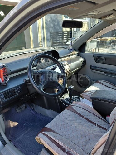 Nissan X-Trail 2001, 322,482 km - 2.0 l - Qusar