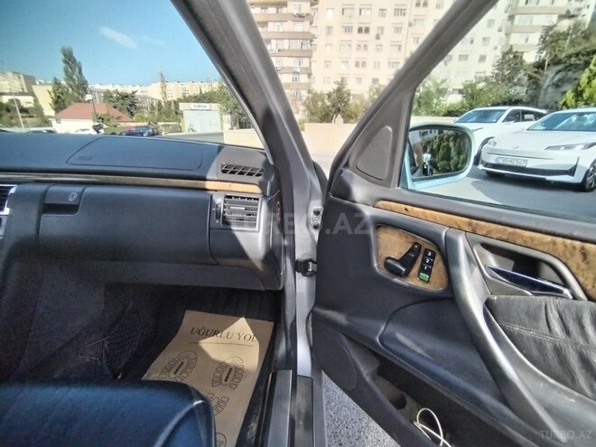 Mercedes E 240 1999, 240,000 km - 2.6 l - Bakı