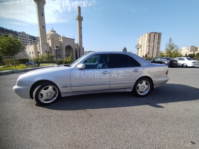 Mercedes E 240 1999, 240,000 km - 2.6 l - Bakı