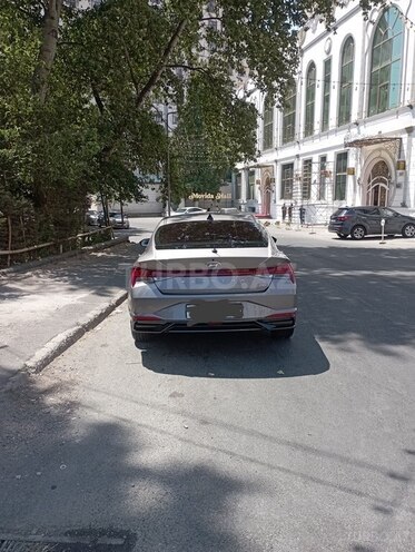 Hyundai Elantra 2023, 28,000 km - 2.0 л - Bakı