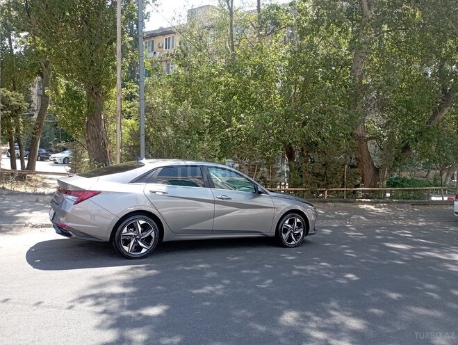 Hyundai Elantra 2023, 28,000 km - 2.0 л - Bakı