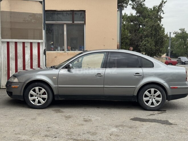 Volkswagen Passat 2001, 235,842 km - 1.8 l - Qusar