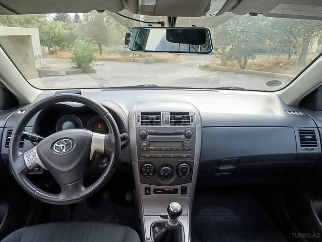 Toyota Corolla 2010, 262,000 km - 1.4 l - Bakı