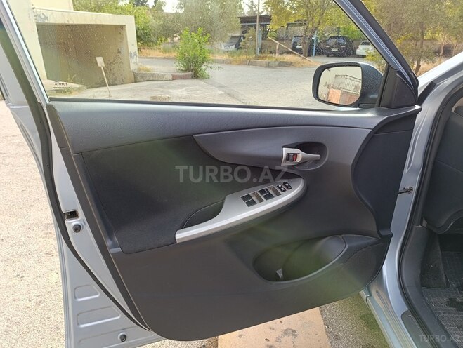 Toyota Corolla 2010, 262,000 km - 1.4 l - Bakı