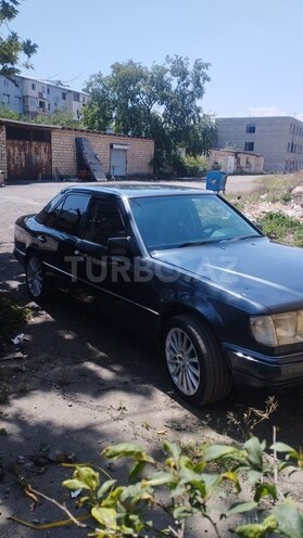 Mercedes E 200 1995, 360,980 km - 2.0 l - Gəncə