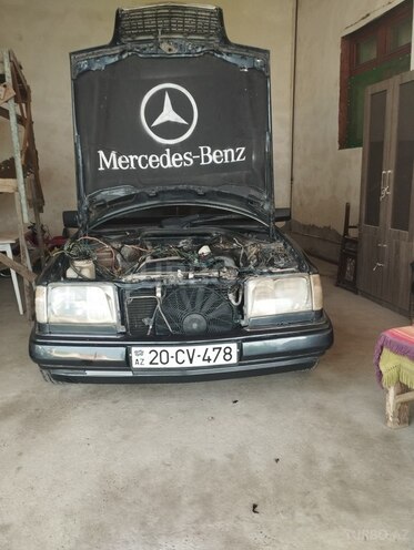 Mercedes E 200 1995, 360,980 km - 2.0 l - Gəncə