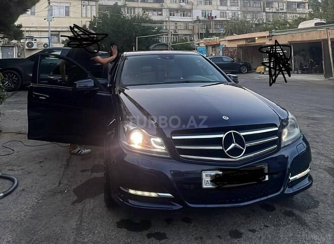 Mercedes C 200 2011, 370,011 km - 2.2 л - Bakı